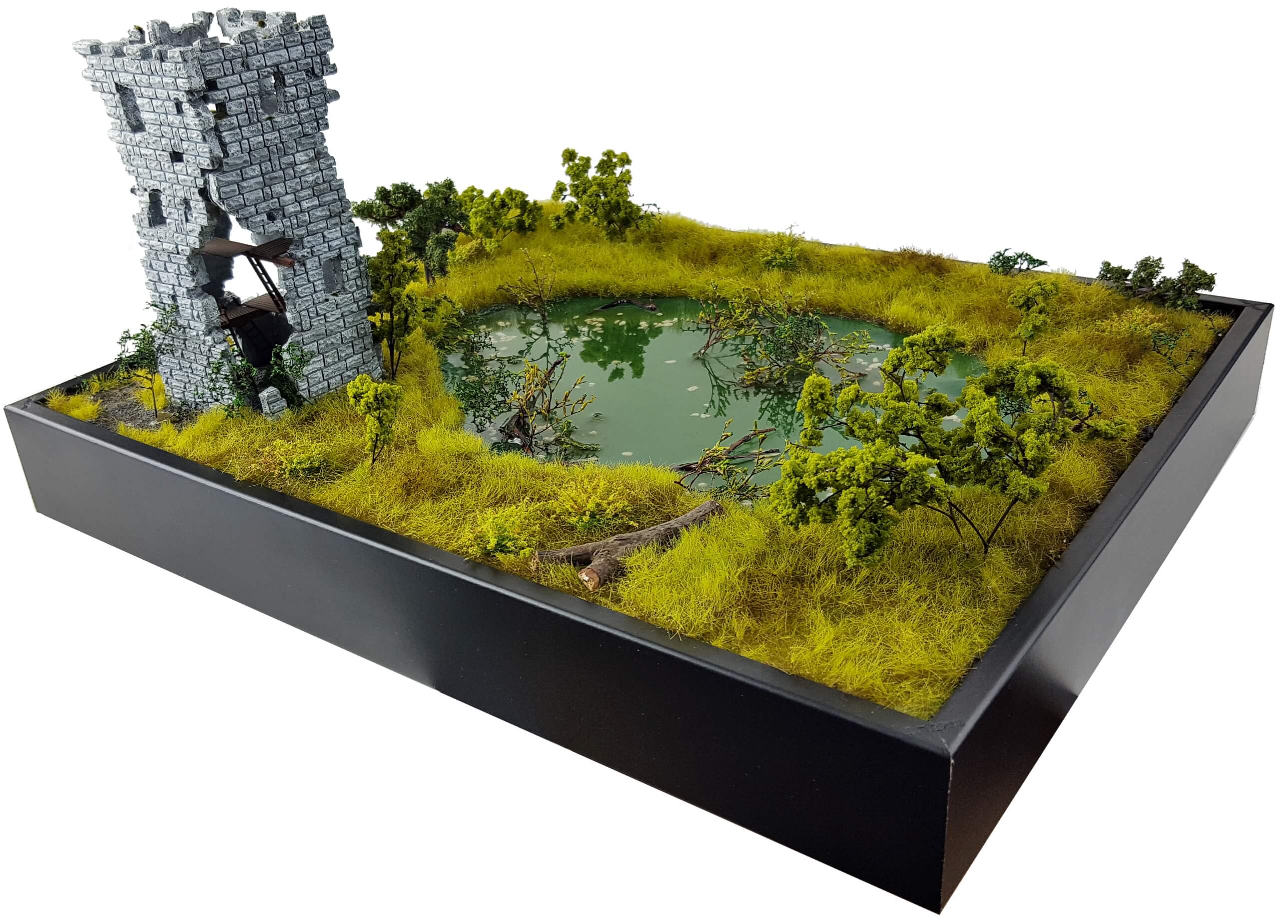 Ruined medieval tower with green landscape - H0 diorama